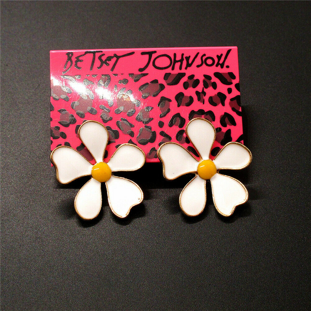 Betsey Johnson White Flower Earrings