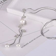 Long Pearl & Leaf Necklace
