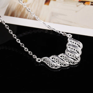 V-Shaped Rhinestone Necklace