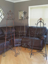 Easel - Fleur De Lis  (rental)