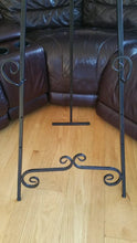 Easel - Fleur De Lis  (rental)
