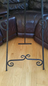 Easel - Fleur De Lis  (rental)